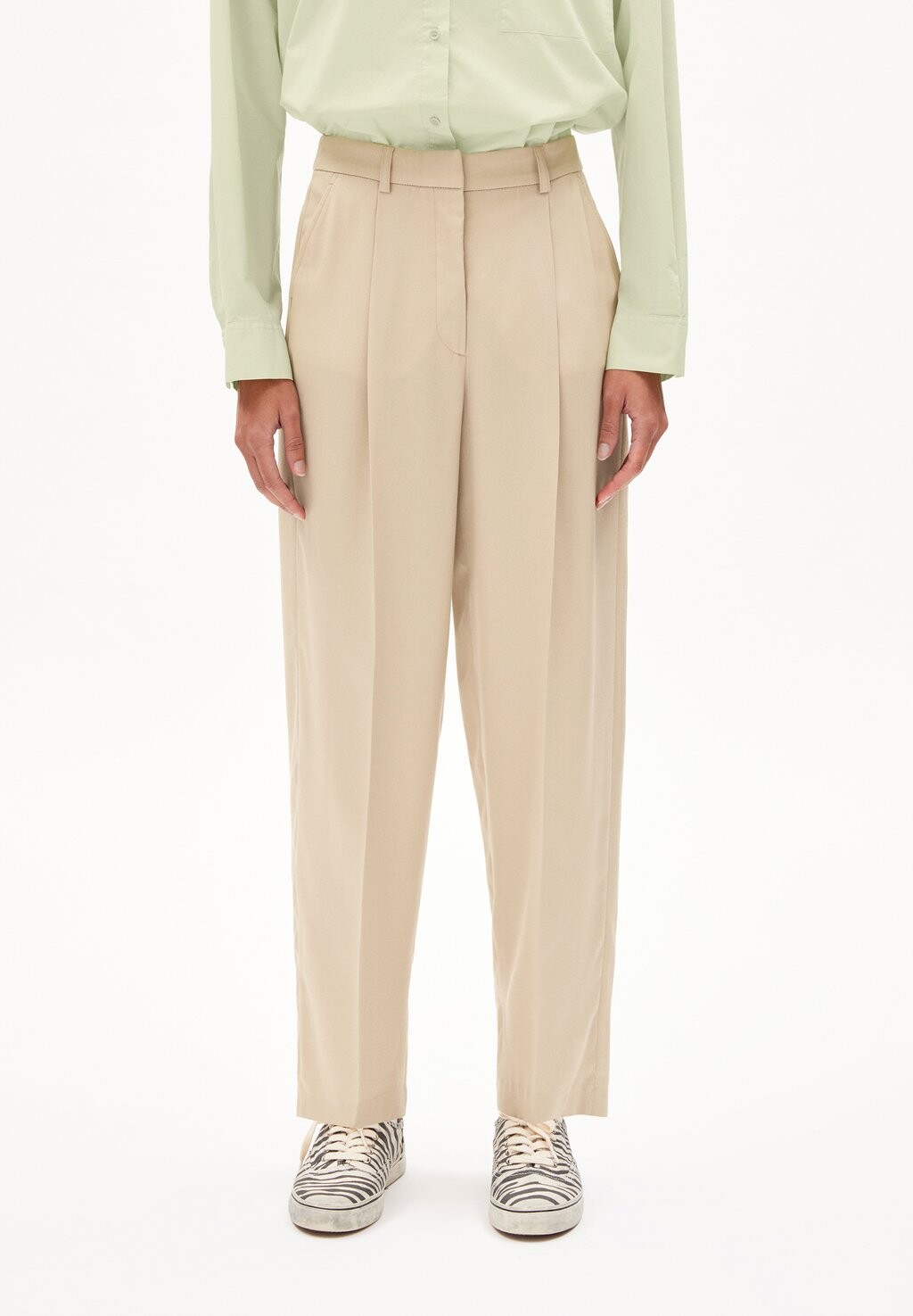 

Чино SANDRINAA TAPERED ARMEDANGELS, цвет sand stone
