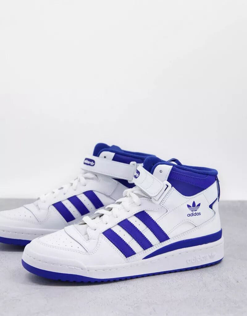 

Бело-синие кроссовки adidas Originals Forum Mid