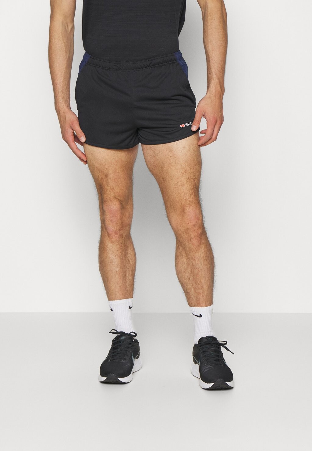 

Спортивные шорты Nike