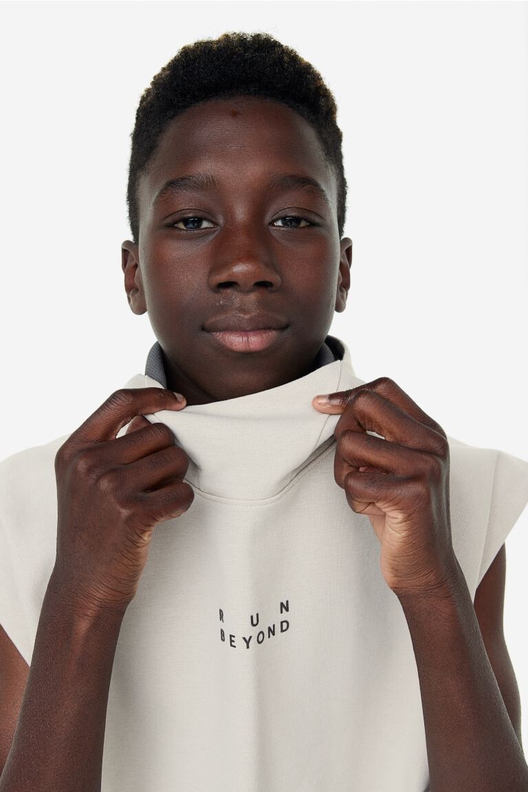

Спортивная толстовка H&M