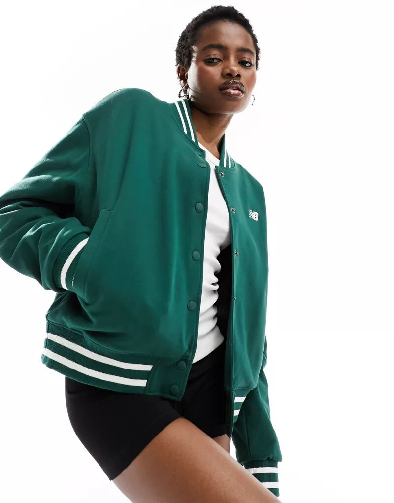 Зеленая университетская куртка-бомбер New Balance Sportswear Greatest Hits