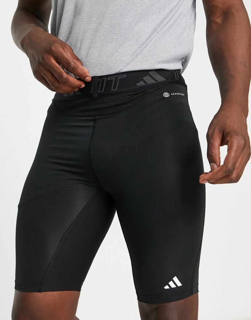 

Adidas - Training - Черные шорты из ткани Techfit adidas
