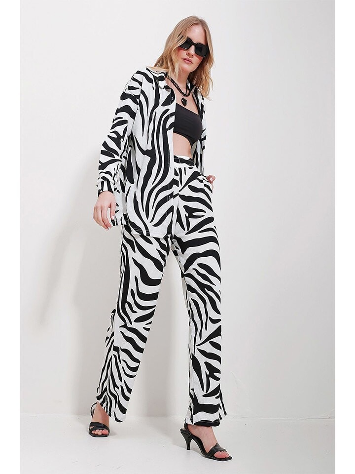 

Тканевые брюки Trend Alacati 2tlg Outfit, белый/черный