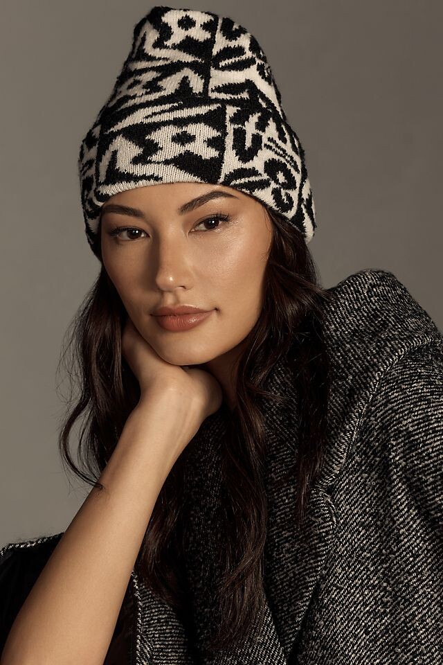 

Шапка-бини Anthropologie с рисунком, черный / белый