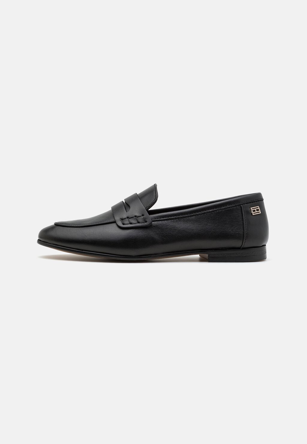 

Слипоны ESSENTIAL LOAFER Tommy Hilfiger, черный