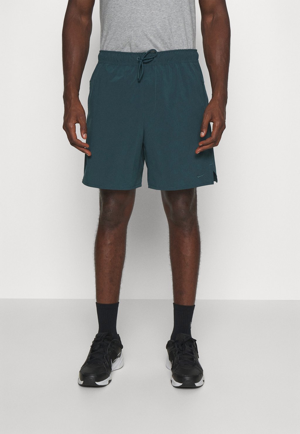 Спортивные шорты UNLIMITED Nike, глубокие джунгли