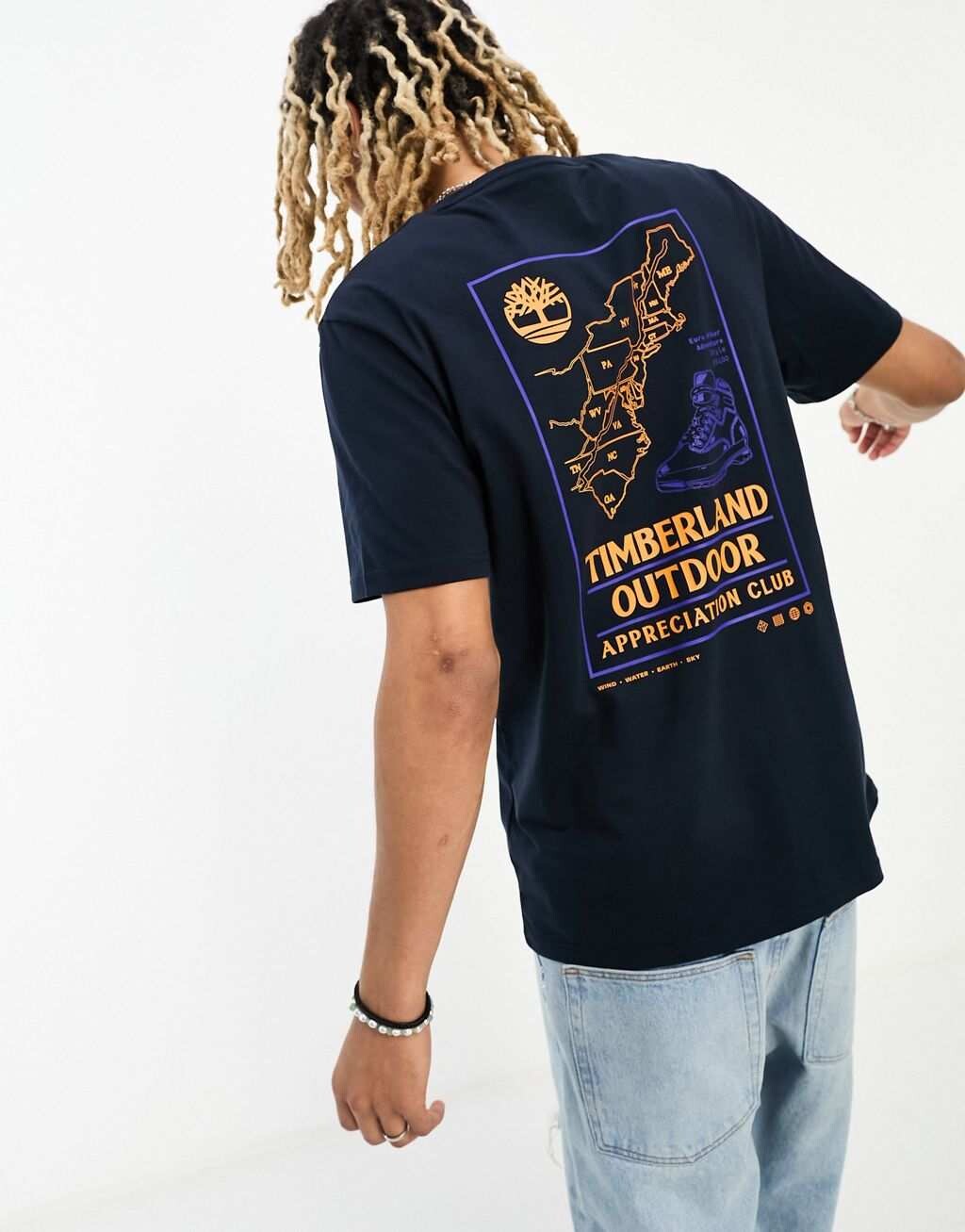 

Белоснежная футболка Timberland с наружным принтом на спине
