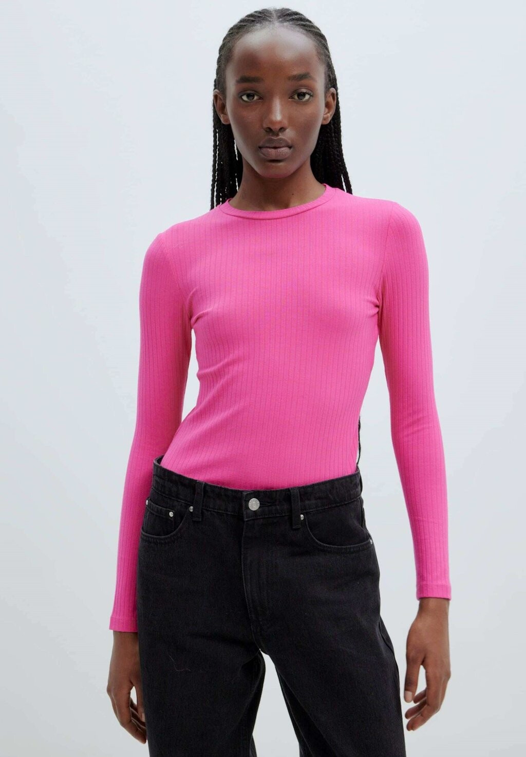 

Вязаный свитер EDITED, цвет pink
