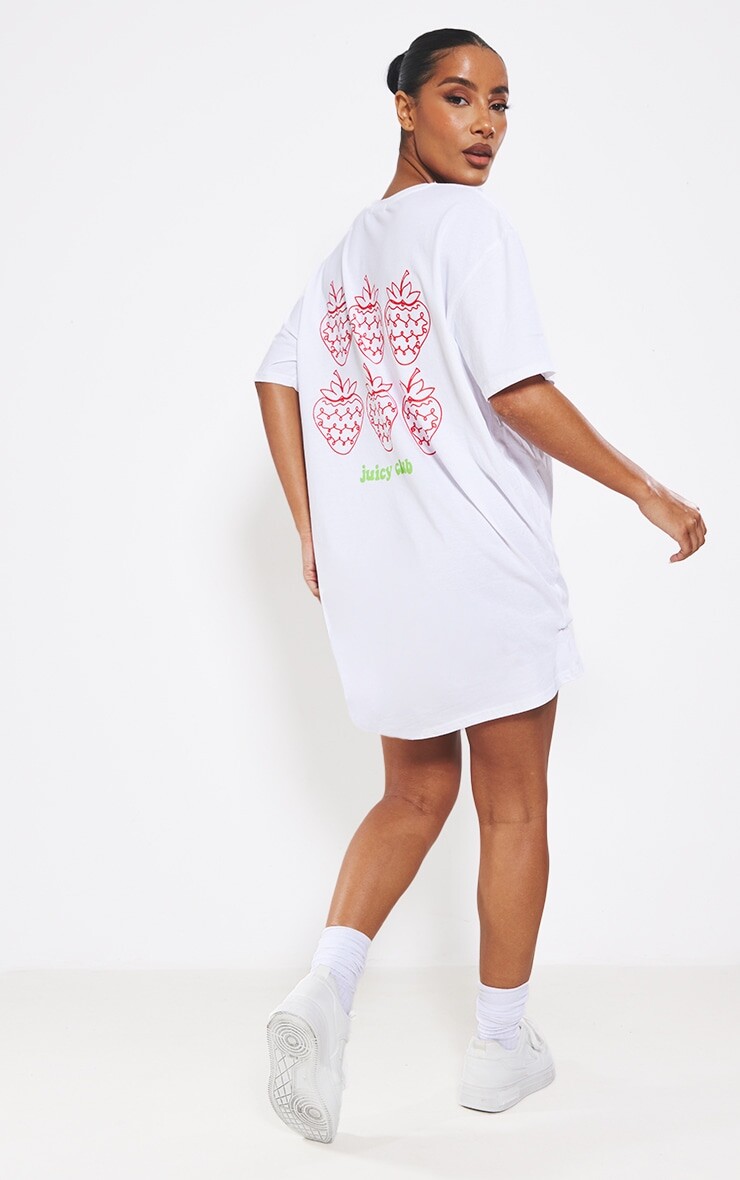 

PrettyLittleThing Белое свободное платье-футболка с надписью Juicy Slogan