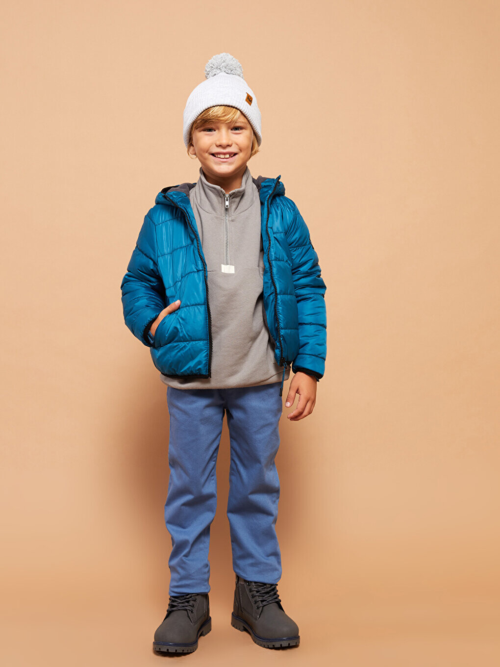 

Базовый пуховик для мальчика с капюшоном LCW Kids, масло