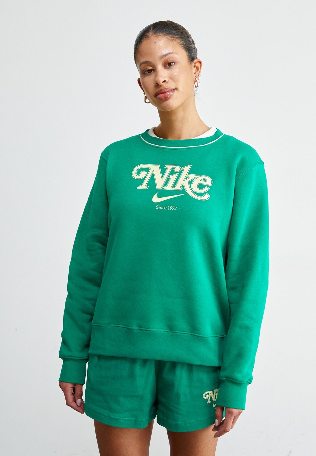 Толстовка Crew Nike, цвет malachite