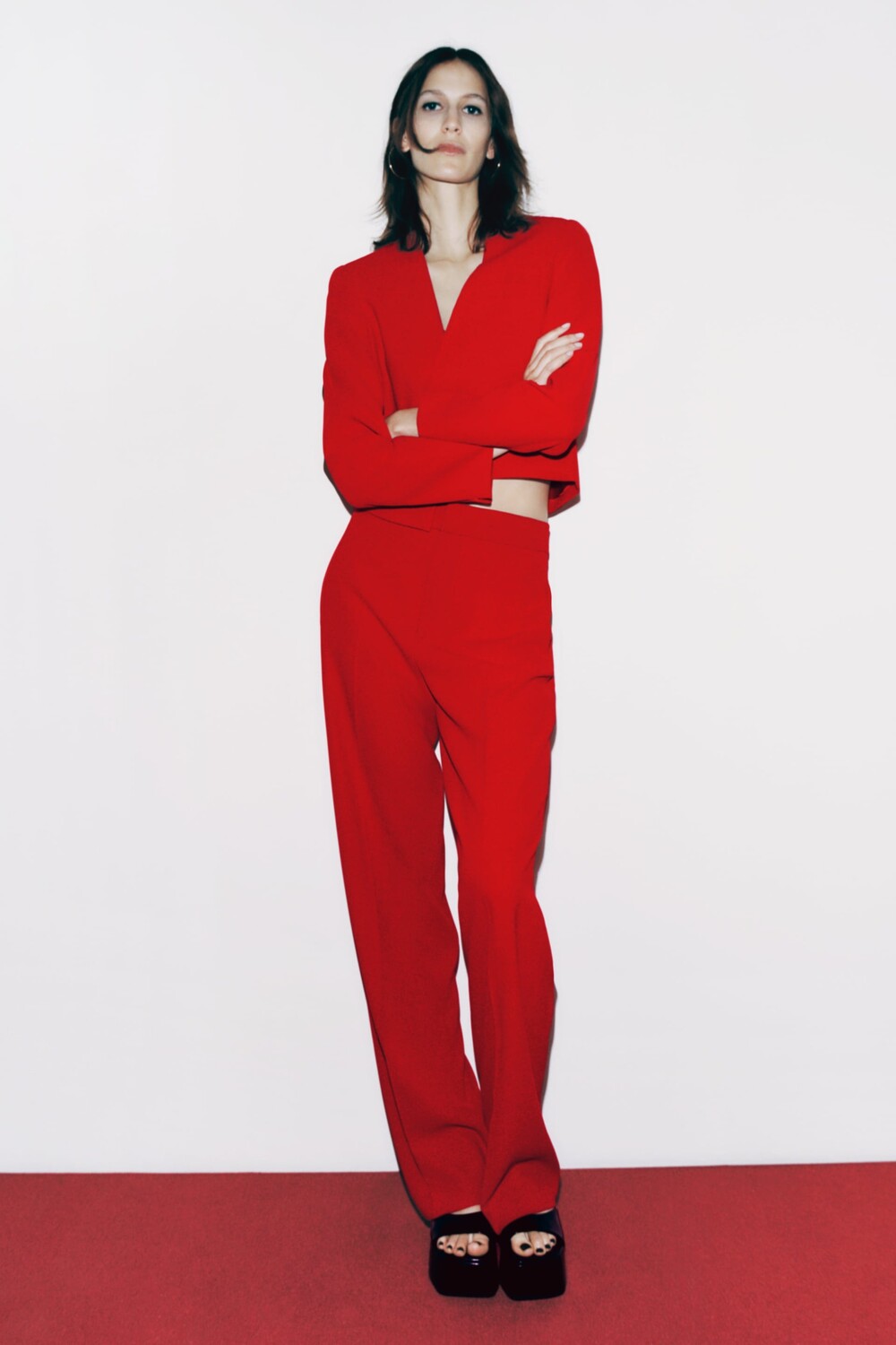 

Короткий пиджак без воротника Zara, ярко-красный