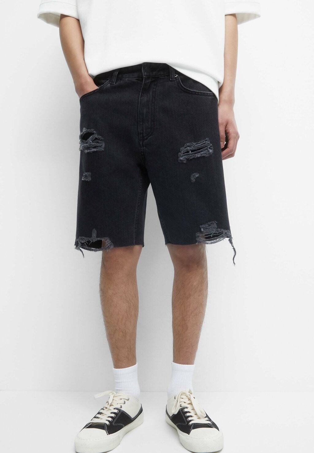 

Джинсовые шорты PULL&BEAR