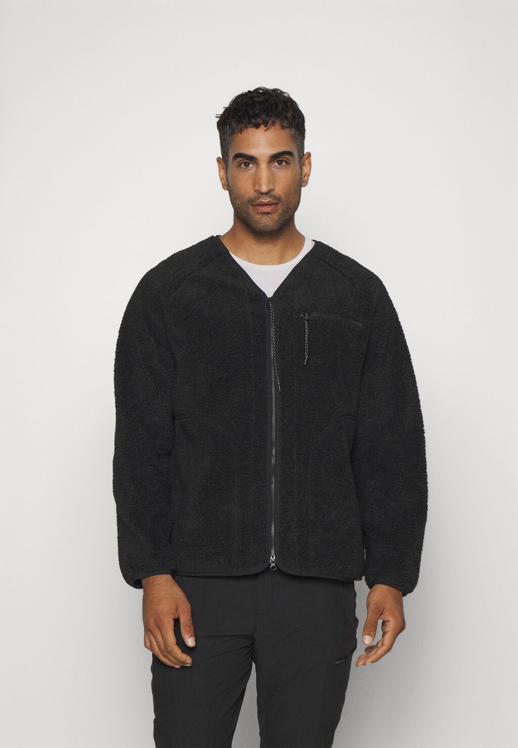 

Флисовая куртка Peak Performance HEAVY FLEECE, черный