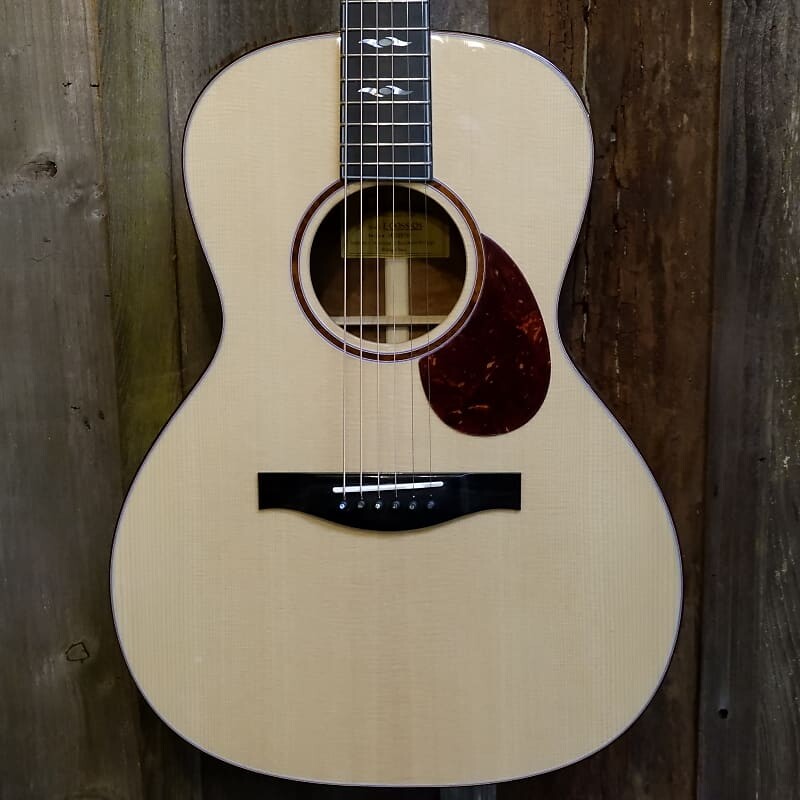 

Акустическая гитара Eastman Luthier Series OOSS L-OOSS-QS Quilted Sapele - Natural
