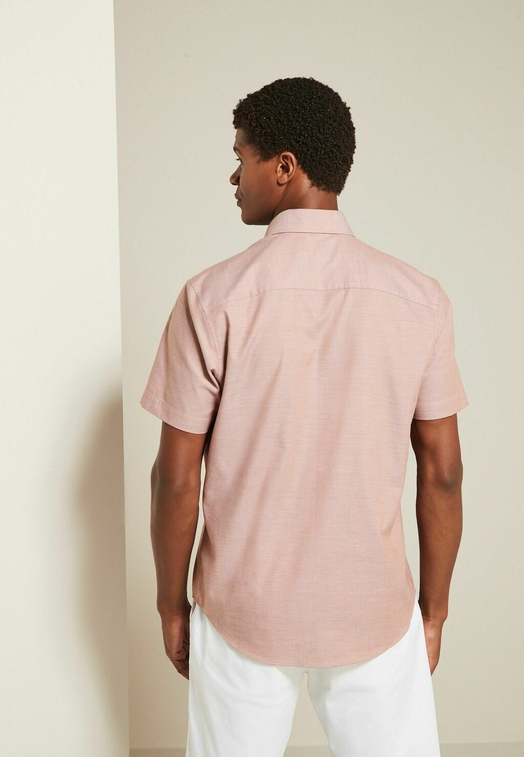

Рубашка EASY CARE SHORT SLEEVE =- REGULAR FIT Next, оранжевый