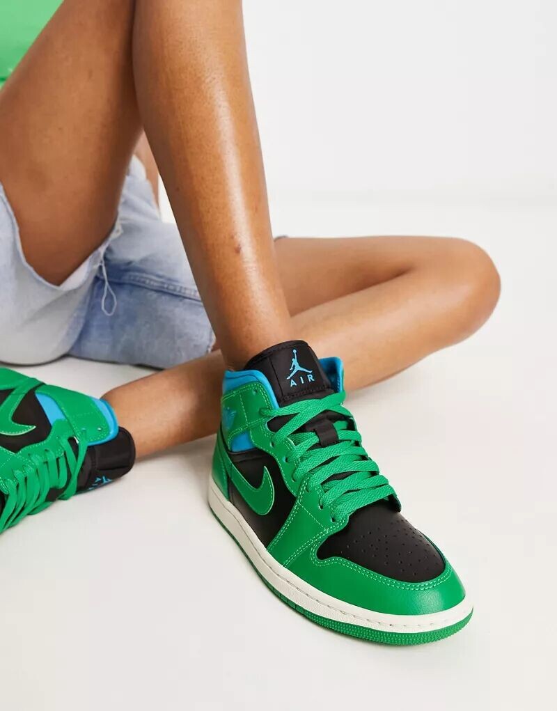 

Зеленые кроссовки Jordan AJ1 Mid