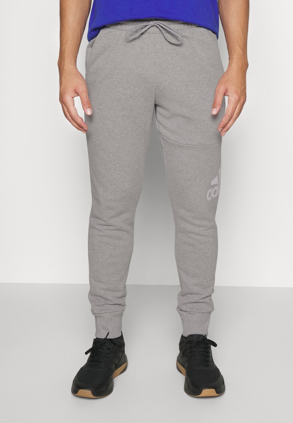 

Спортивные брюки Adidas