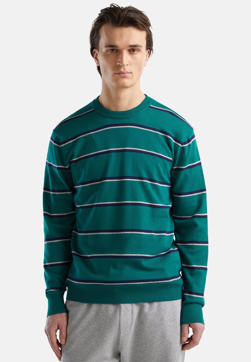цена Вязаный свитер STRIPED United Colors of Benetton, цвет green