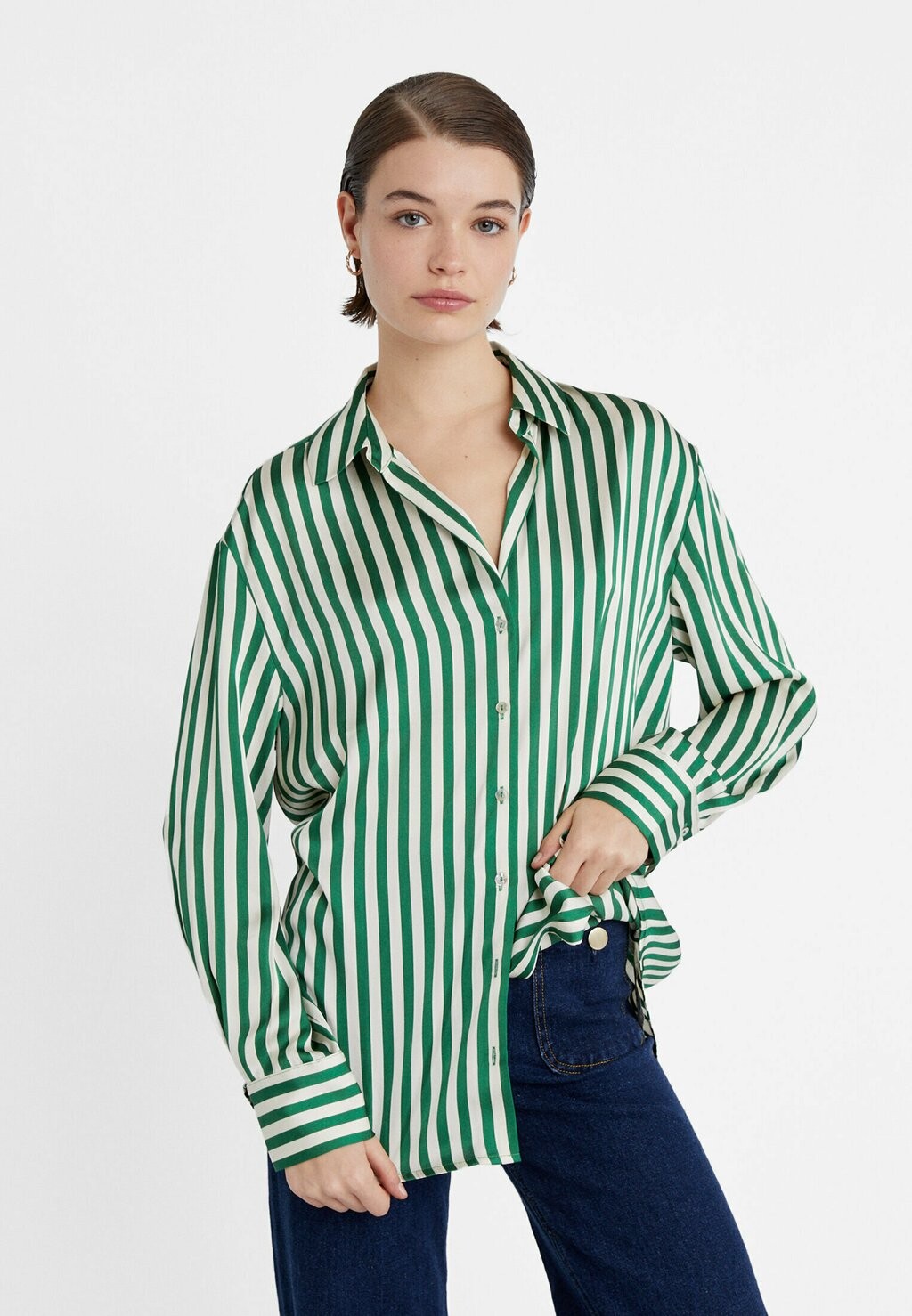 

Блузка-рубашка COLLARED Stradivarius, цвет evergreen