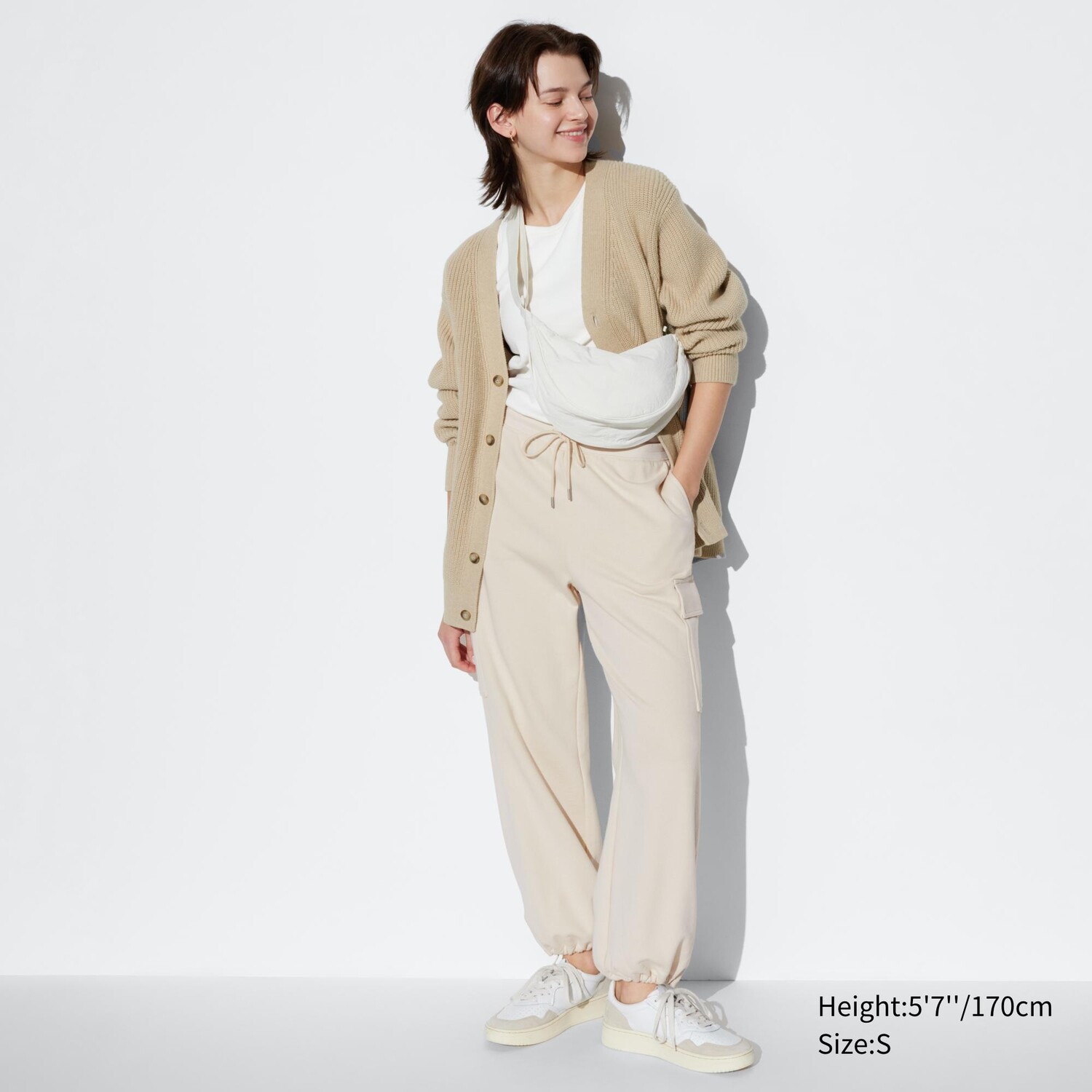 

Спотовые брюки-карго UNIQLO, от белого