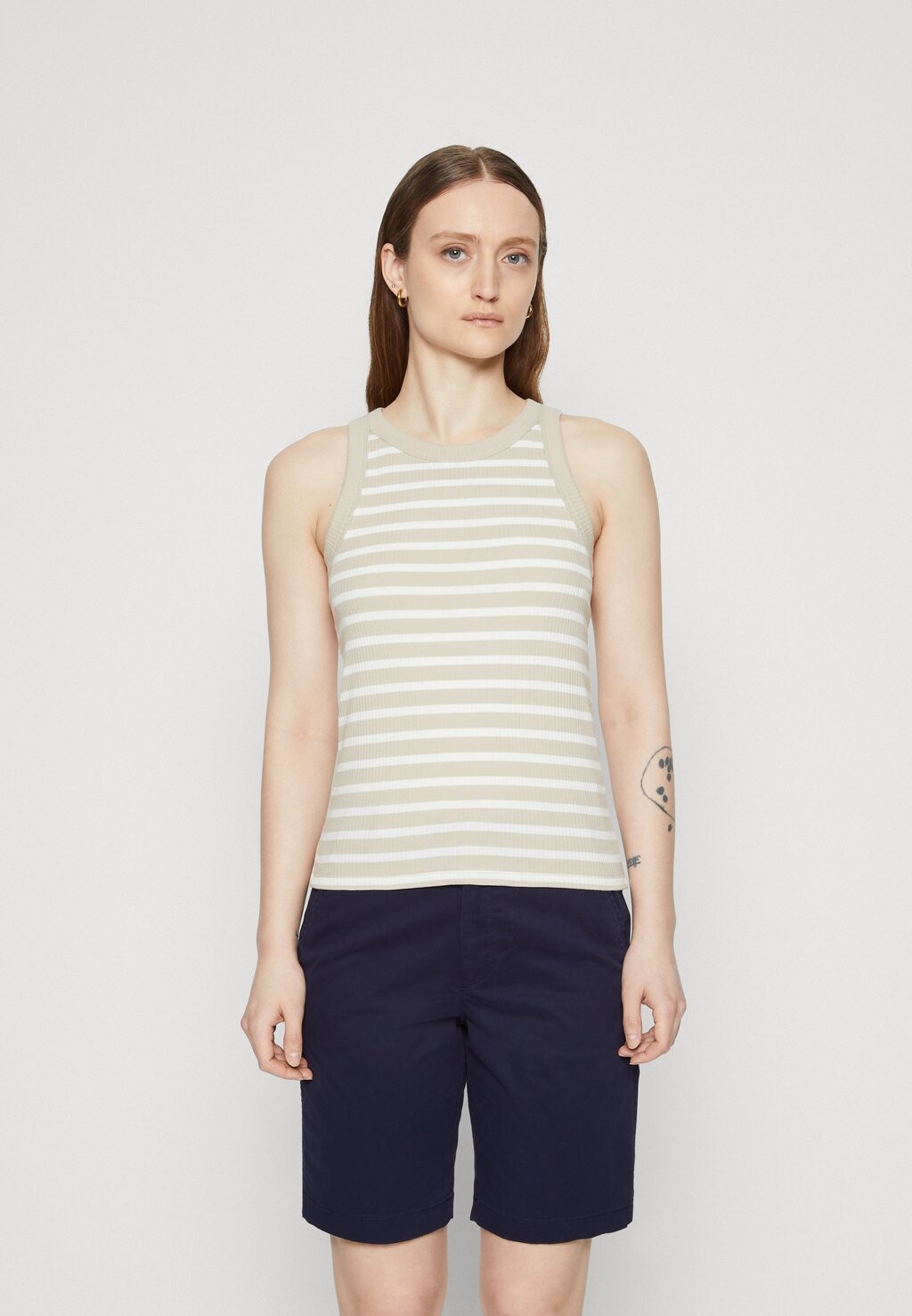 

Топ HIGH NECK TANK GAP, цвет beige