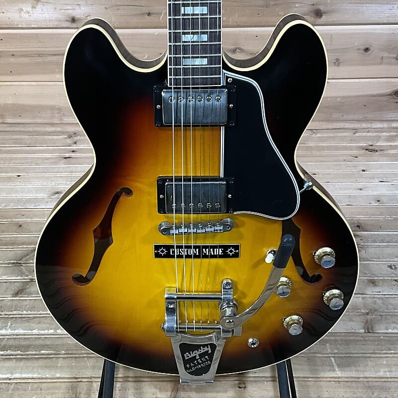 

Электрогитара Gibson Custom M2M 1964 ES-335 w/ Bigsby Reissue VOS Electric Guitar - Vintage Burst