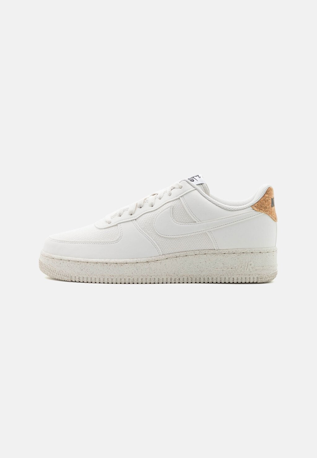 

Кроссовки Nike Air Force 1 '07 Bio Unisex, фантом / парус