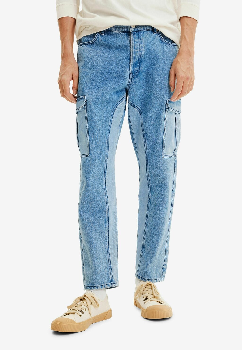 

Зауженные джинсы Desigual