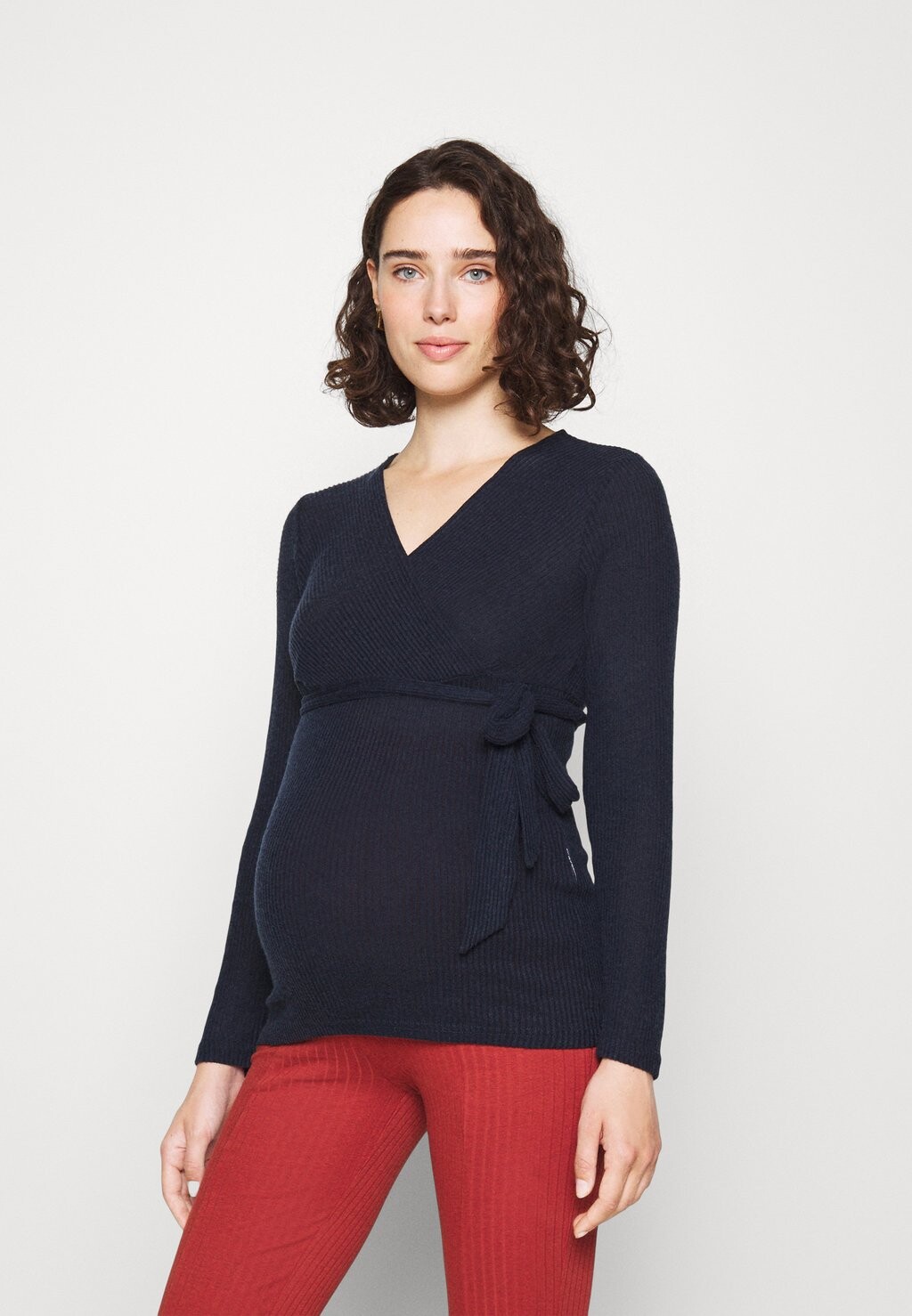 

Свитер Mlannette Tess MAMALICIOUS, цвет navy blazer