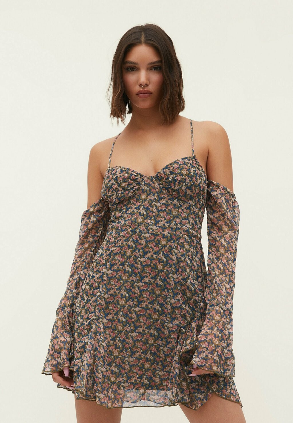 

Летнее платье Stradivarius