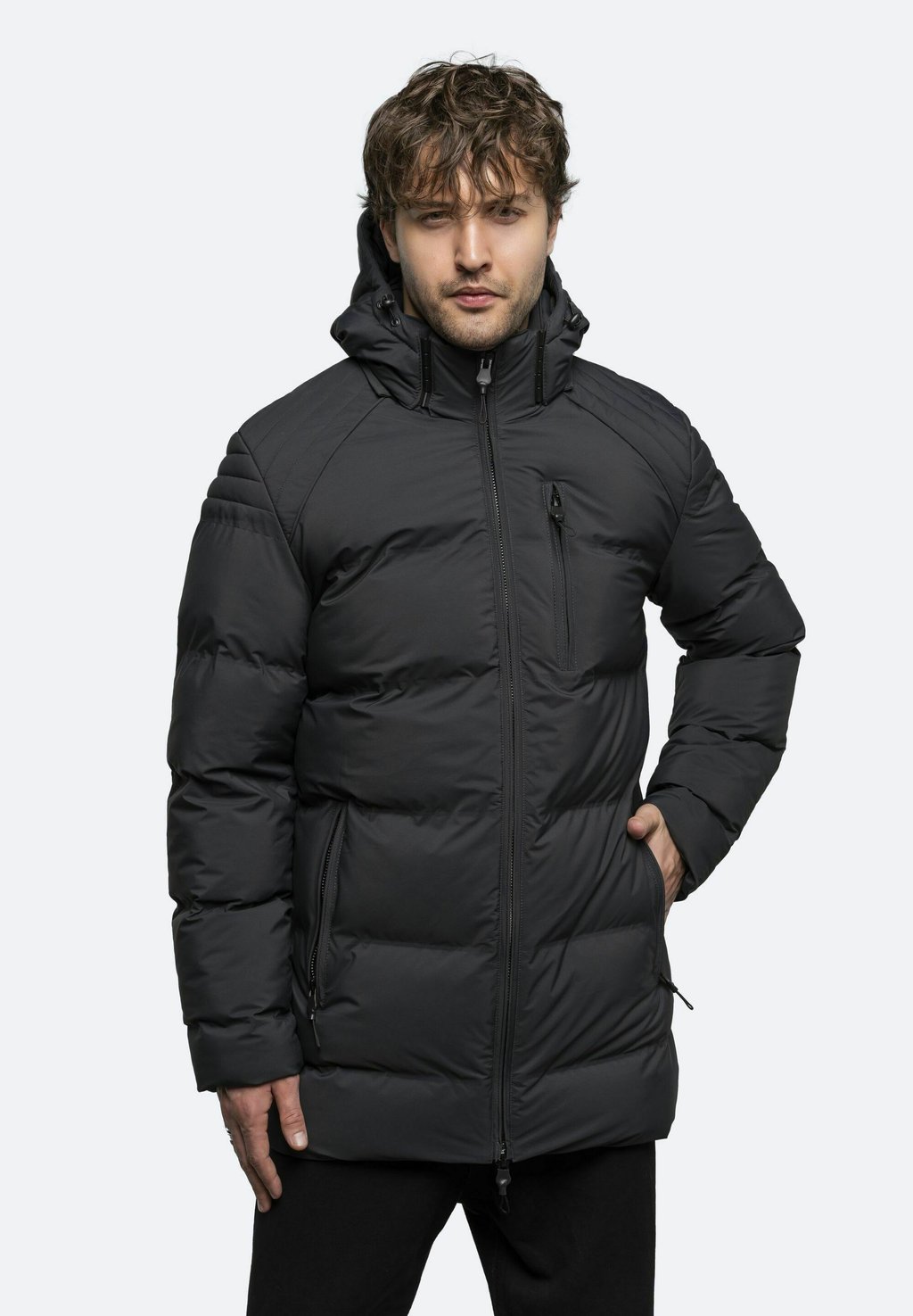 Зимнее пальто MIT ABNEHMBARER KAUPUZE CARISMA, цвет schwarz свитер rundhals mit logopatch carisma цвет schwarz