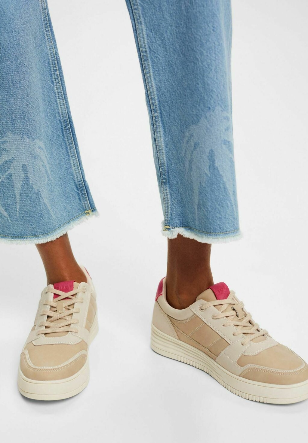 

Кроссовки Esprit