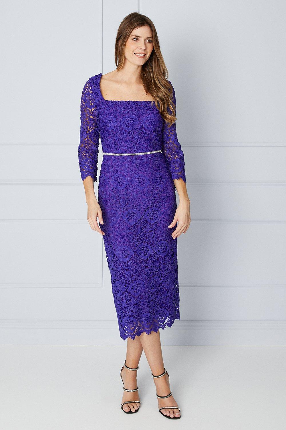 цена Высокое кружевное платье миди премиум-класса с украшением на талии Wallis, синий