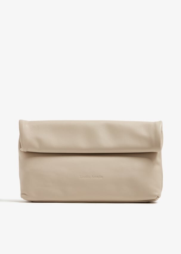 

Клатч Studio Amelia Pillow, бежевый