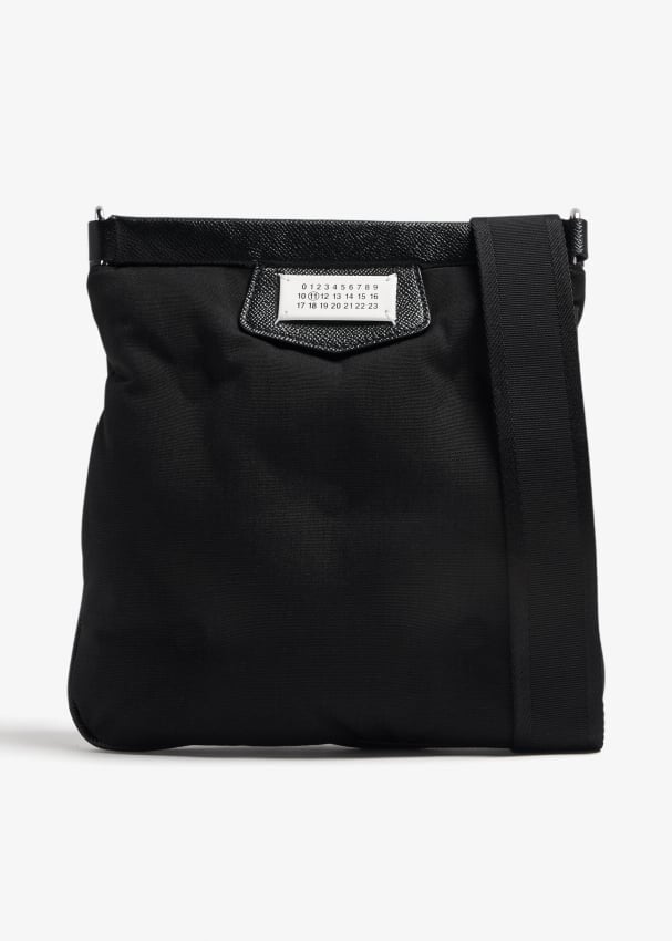 

Сумка Maison Margiela Glam Slam Sport Flat Pocket, черный
