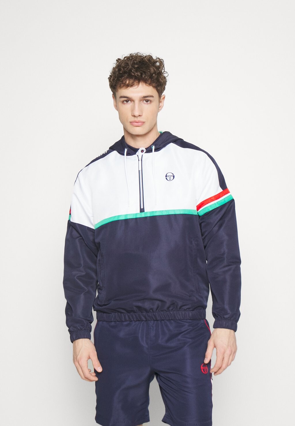 

Спортивная куртка Sergio Tacchini