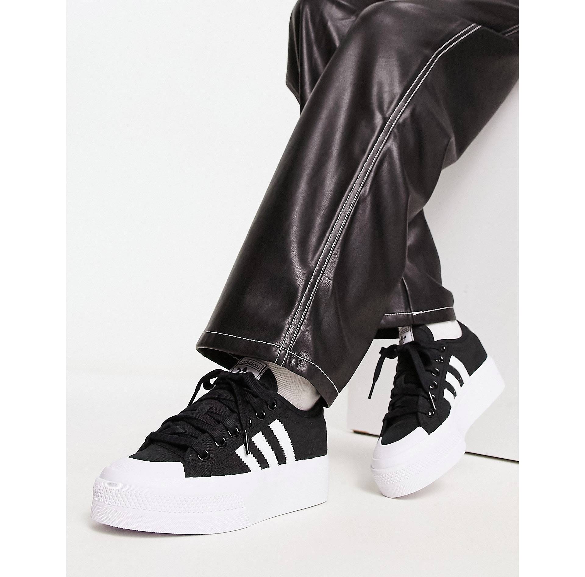 Черно-белые кроссовки на платформе adidas Originals Nizza черно белые кроссовки adidas originals nizza rf