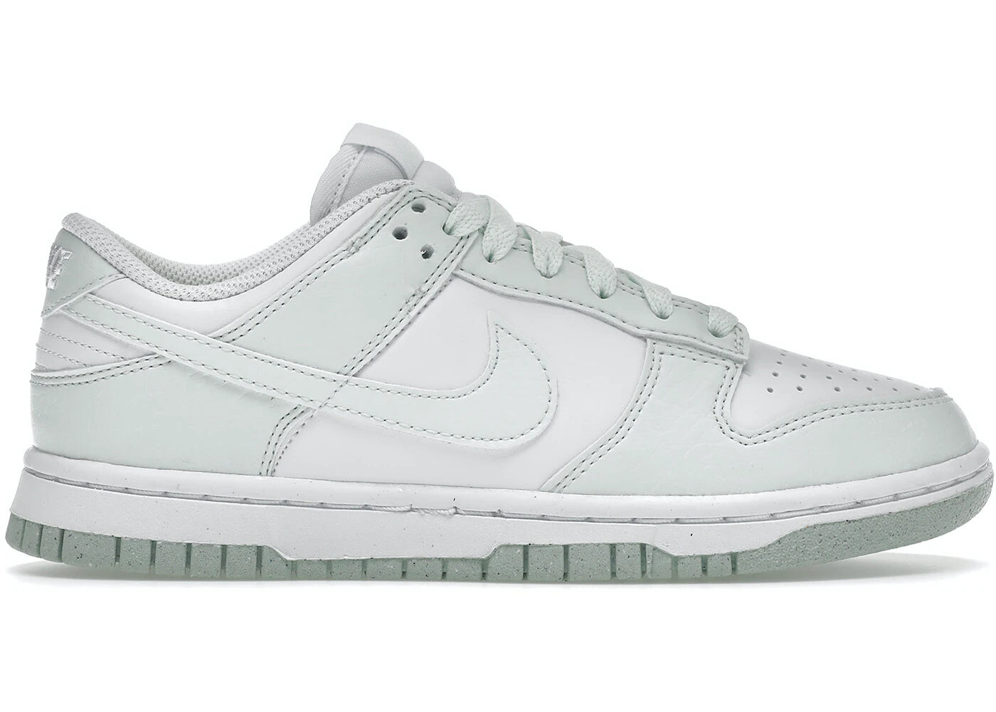 

Кроссовки женские Nike Dunk Low Next Nature, зеленый