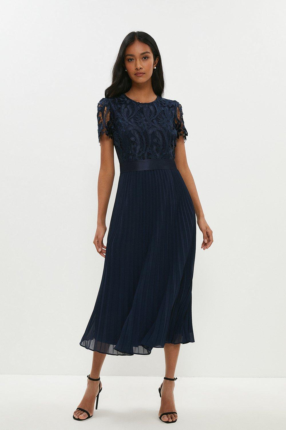 Платье миди со складками и кружевным лифом с поясом Coast, темно-синий фото