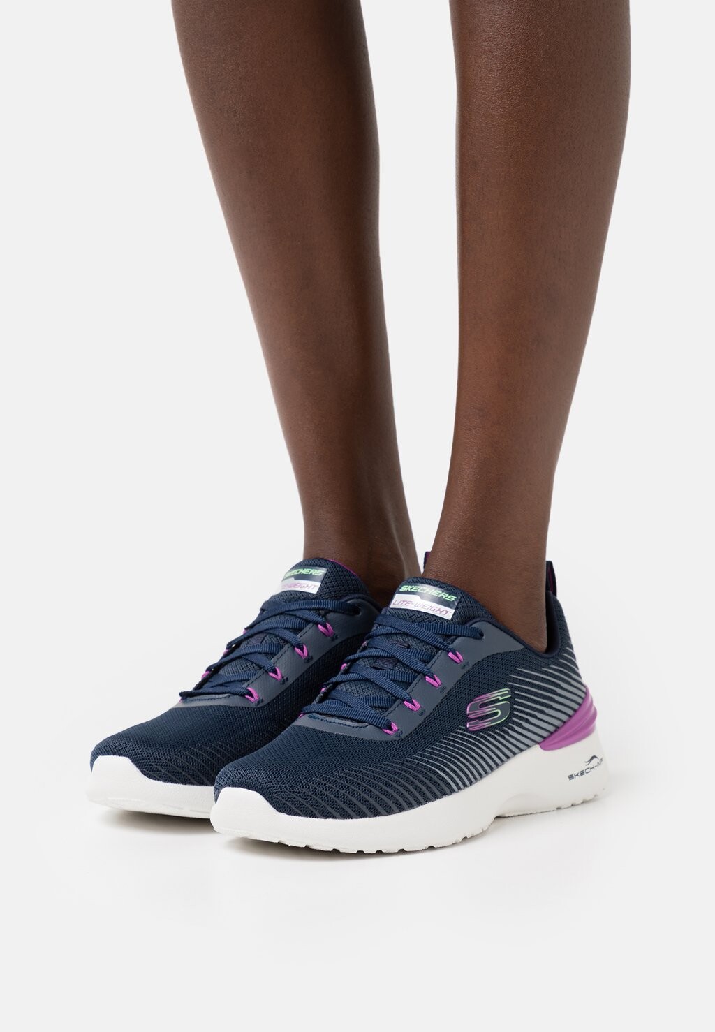 

Кроссовки Skechers