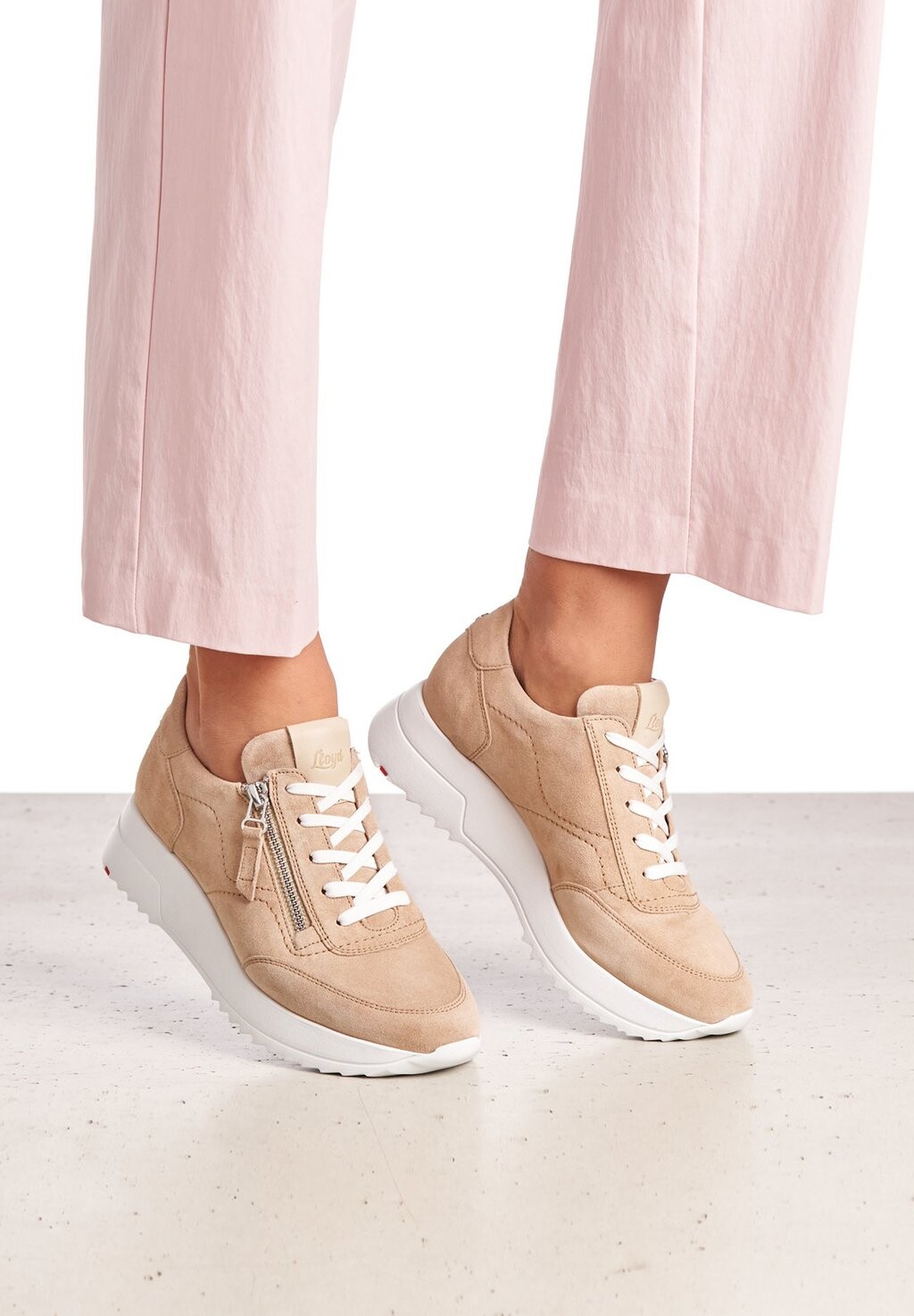 

Низкие кроссовки MIT REISSVERSCHLUSS Lloyd, цвет beige