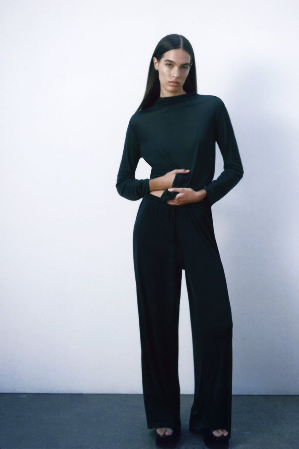 

Струящиеся широкие брюки ZARA, зеленый