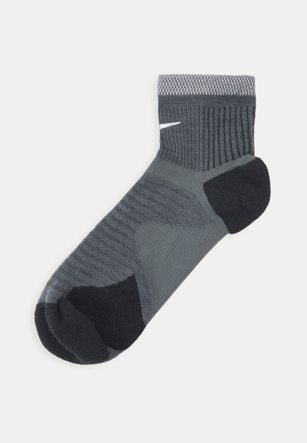 

Спортивные носки Nike Spark Ankle Unisex, серый/черный/серебристый