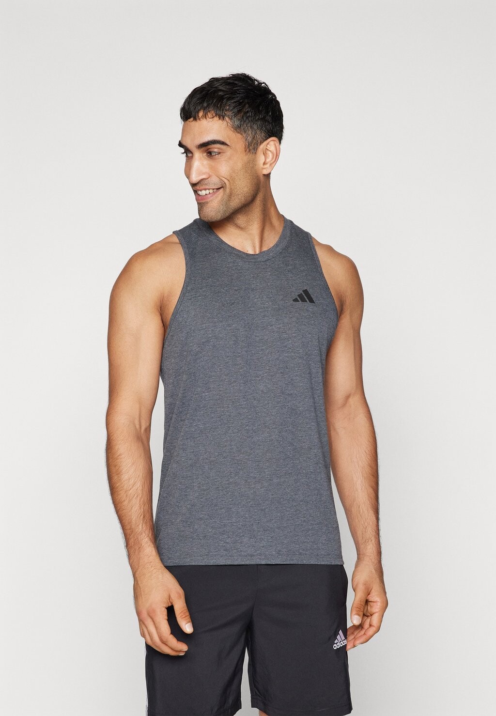 

Топ TRAIN ESSENTIALS FEELREADY adidas Performance, цвет dark grey heather/white/black