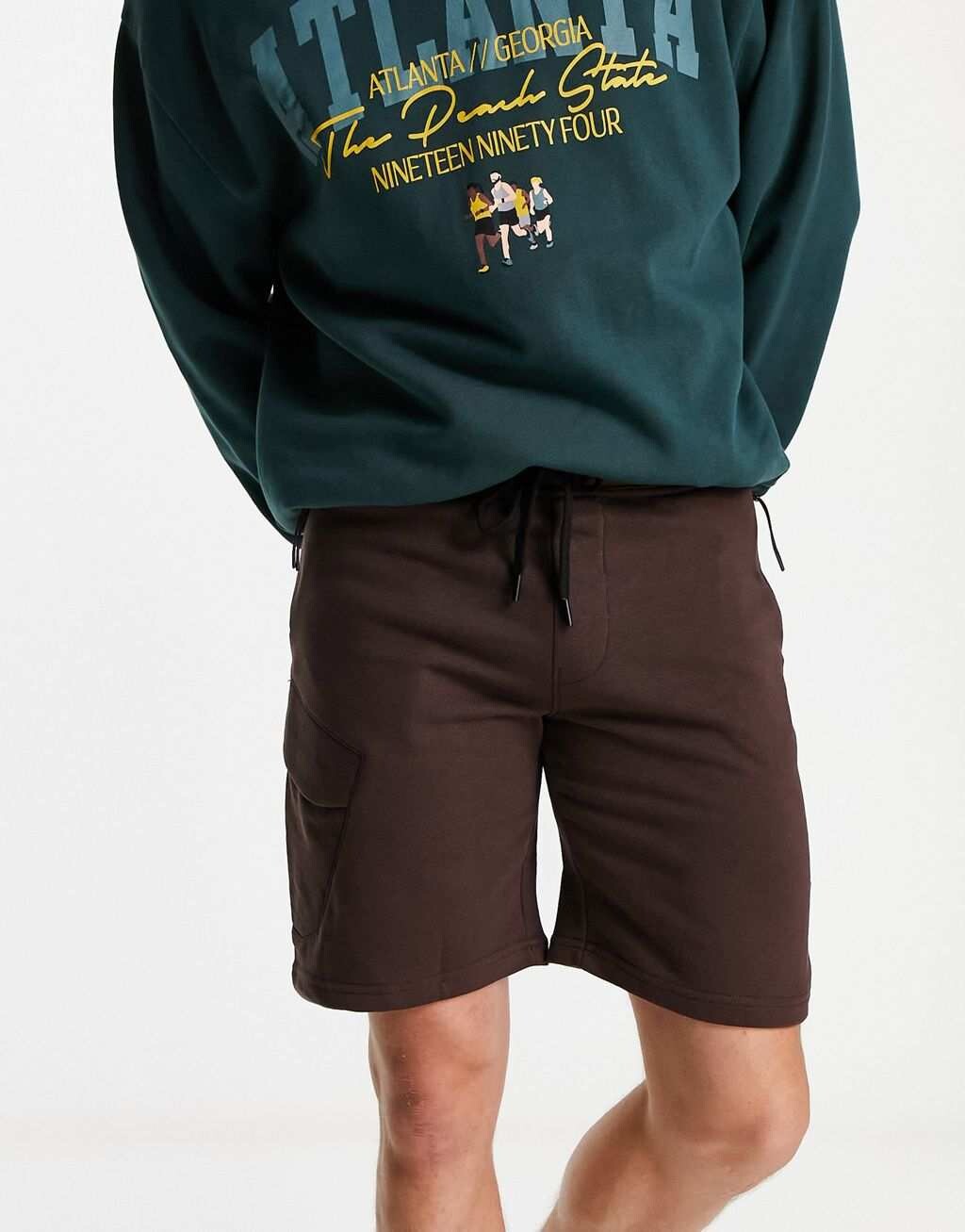 

Коричневые шорты из джерси карго Bershka