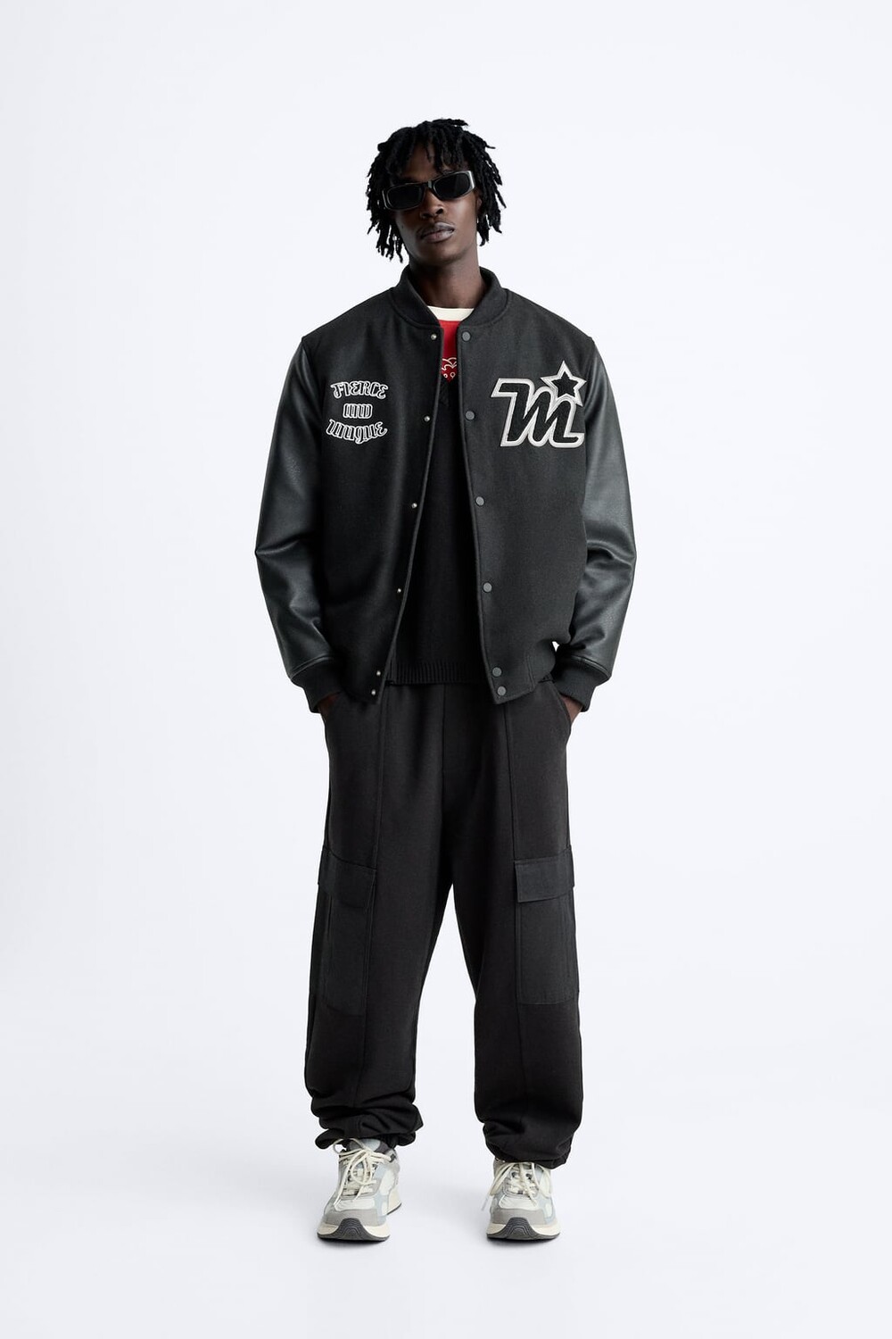 

Бомбер с нашивками ZARA, черный