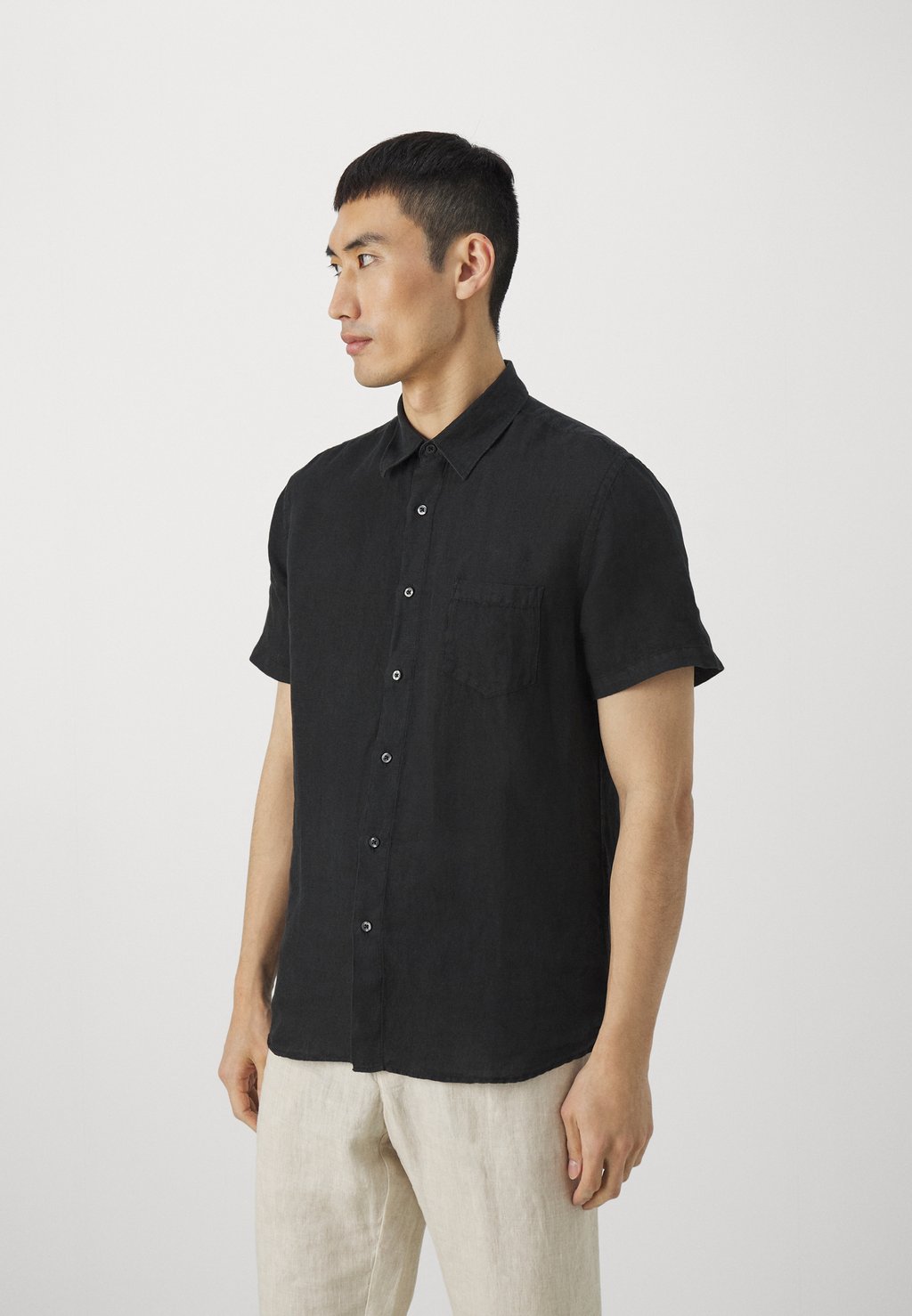 цена Рубашка SHORT SLEEVE REGULAR FIT MEN 120% Lino, цвет black