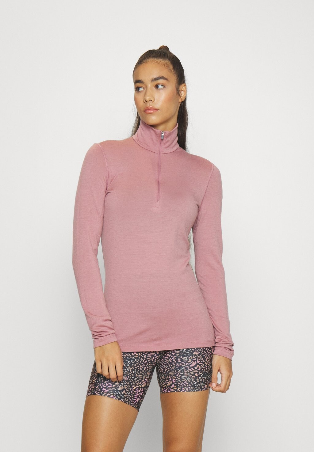 

Майка/рубашка MERINO 200 OASIS LS HALF ZIP Icebreaker, цвет crystal