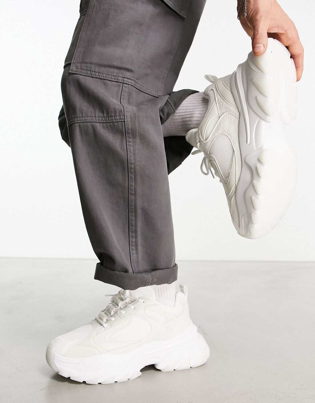 

Белые массивные кроссовки ASOS DESIGN